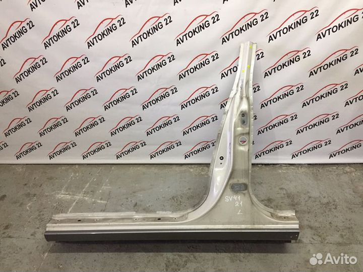 Стойка кузова средняя левая Toyota Vista SV41