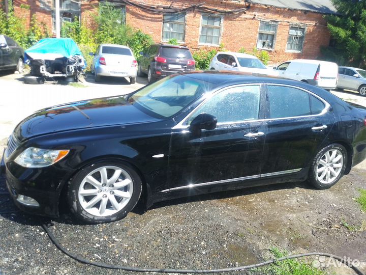 Lexus LS460 в разборе