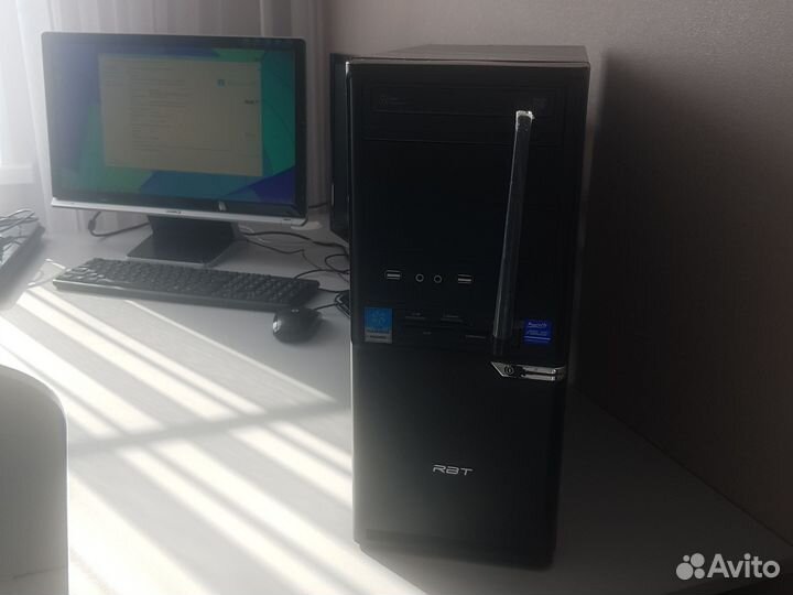 Компьютер в комплекте для работы и учебы