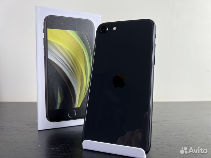 Идеальный iPhone SE2020 64Gb / Б.у. 1 месяц