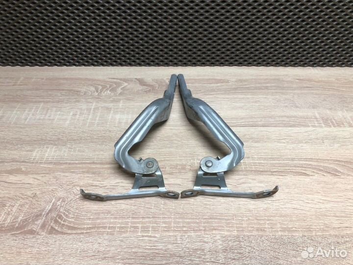 Петля капота Honda Civic FD 2008