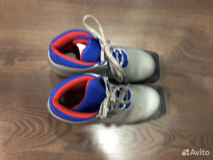 Лыжные ботинки 36р