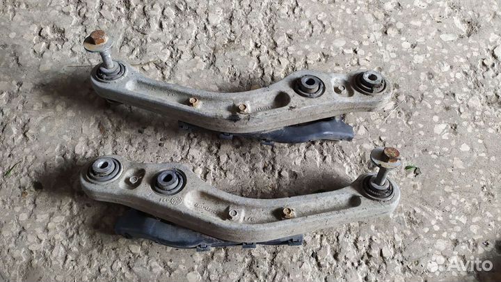 Рычаг задний левый поперечный A8 D3 4E 2004-2010