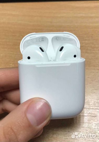 Оригинальные наушники AirPods 1
