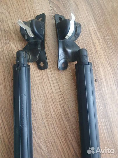 Амортизаторы багажной двери, bmw x5 e70