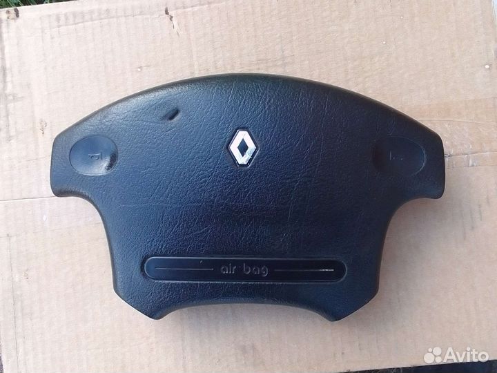 Подушка безопасности в руль для Renault Laguna I