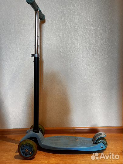 Самокат детский (трехколесный)