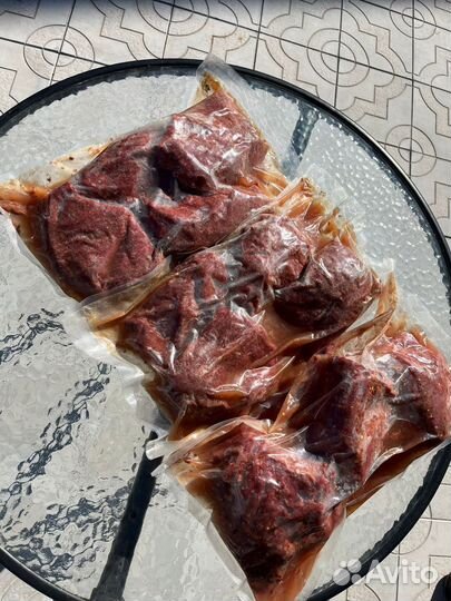 Домашняя колбаса из лося, тушёнка, копченое мясо