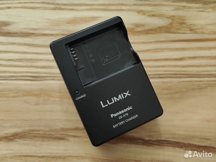 Зарядное устройство Panasonic lumix