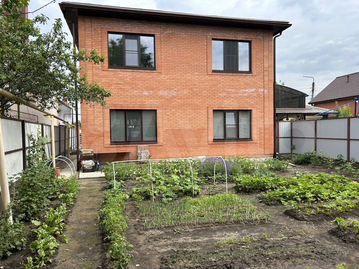 Дом 123 м² на участке 4 сот.