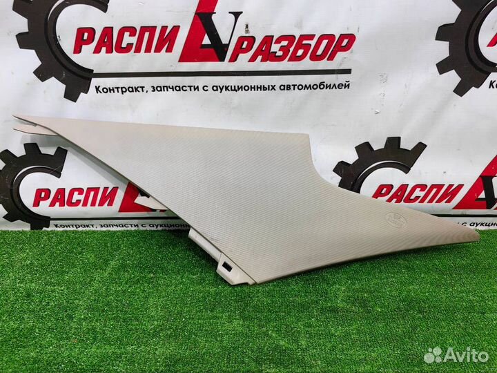 Накладка на стойку задняя левая Toyota Camry 2007