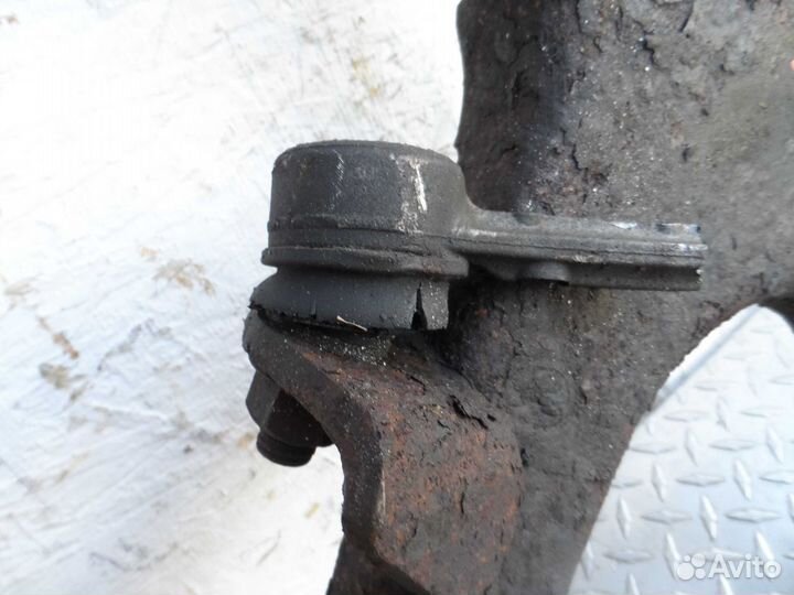 Рычаг передний правый нижний Chevrolet Trailblazer