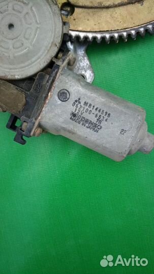 Стеклоподъемник перед левый Mitsubishi Pajero Spor