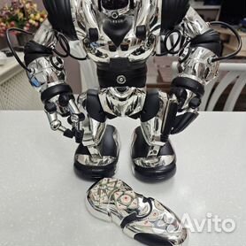RARE WowWee Robosapien #8507 Smartphone Bluetooth Enabled Robot New/Sealed  15” H