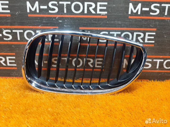 Решетка радиатора левая Bmw 5-Series E60 M54B30