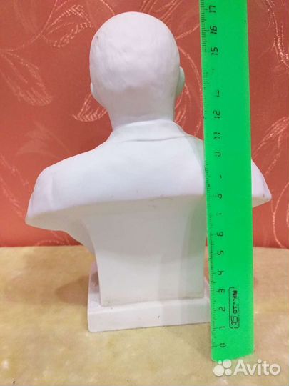 Бюст ленина