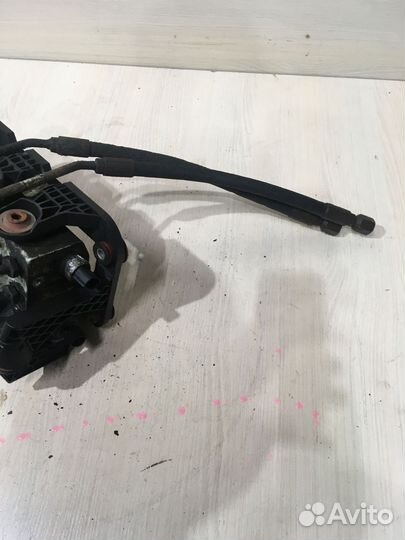 Блок клапанов BMW 7 седан Е65 37206758704