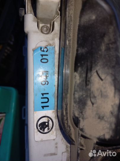 Продам переднюю левую фару Шкода Октавия Тур(А4)