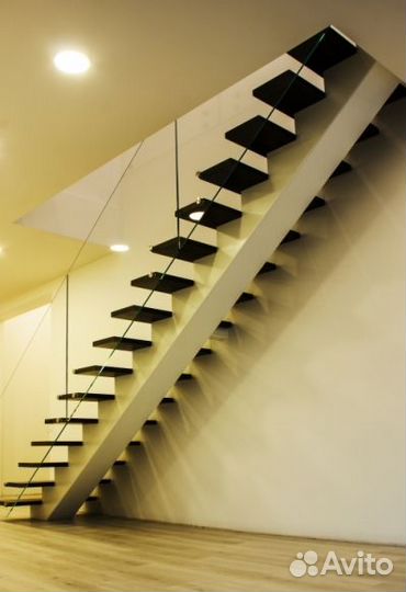 Металлический Каркас Г-образной Лестницы в Дом