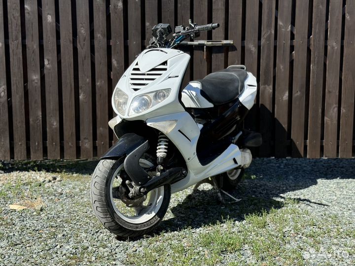 Скутер Peugeot Speefight 2 100cc (France)