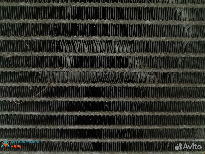 Радиатор кондиционера Land Rover Discovery 3 2006