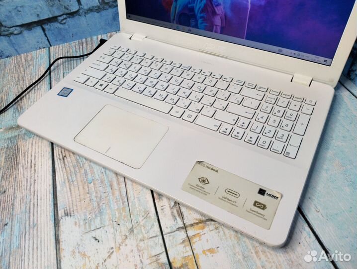 Игровой Asus Full HD/ i3-8130/ MX150/ SSD