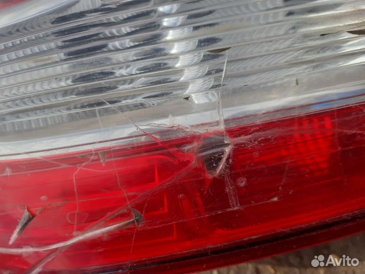 Фонарь задний левый рено логан 2