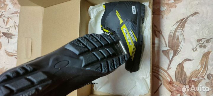 Лыжные ботинки 37 размер