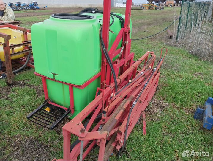 Опрыскиватель, 2004