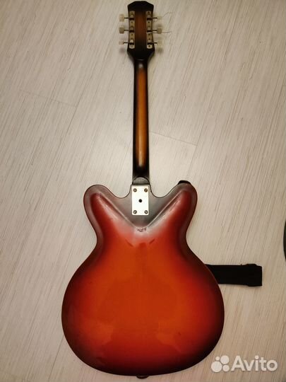 Электрогитара