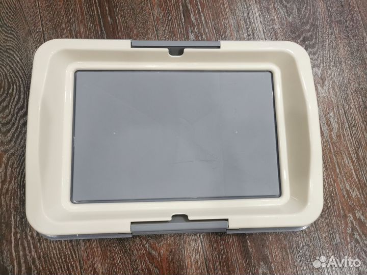 Лоток для собак под пеленку