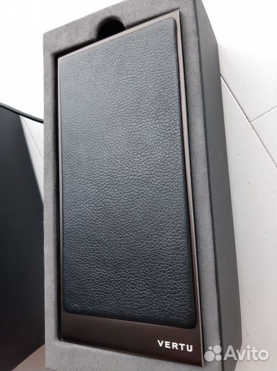 Vertu AC-35V беспроводное зарядное устройство