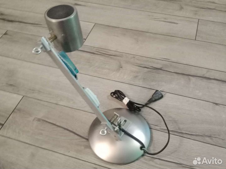 Лампа настольная