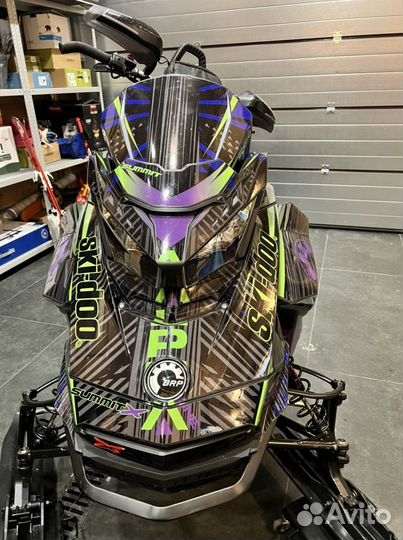 Ski-Doo Summit X 154 850 E-Tec Black Shot TML6