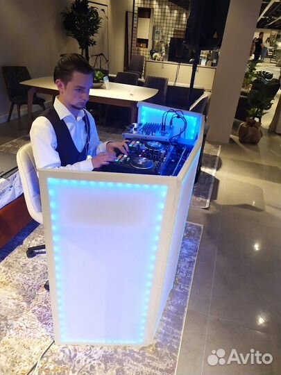 Диджей, звук, свет.DJ