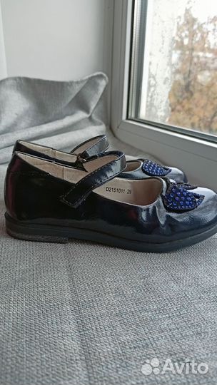 Туфли на девочку 28-29 размер