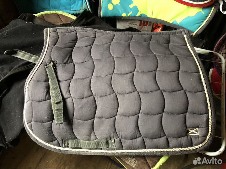 Амуниция для лошади (вальтрап, стремена и другое)