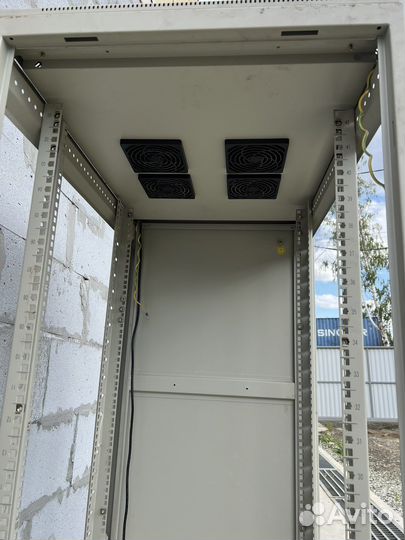 Шкаф серверный наполный