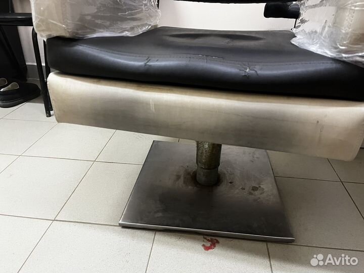 Парикмахерское кресло бу