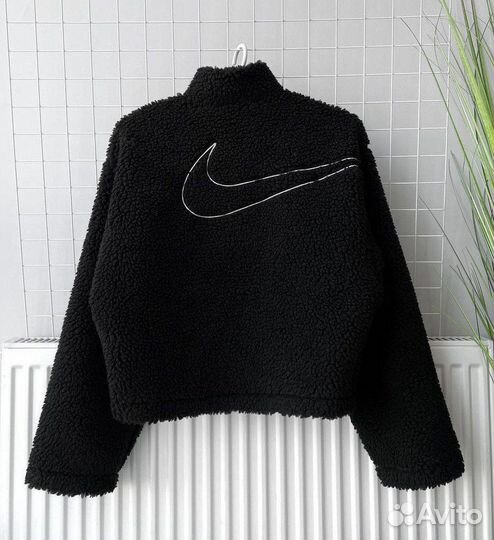 Женская куртка Nike
