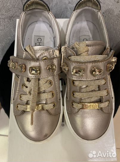 Кроссовки для девочки