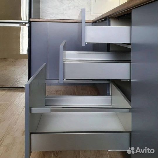 Кухни модные Кухонные гарнитуры на заказ
