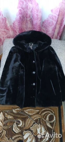 Шуба мутоновая с капюшоном размер58