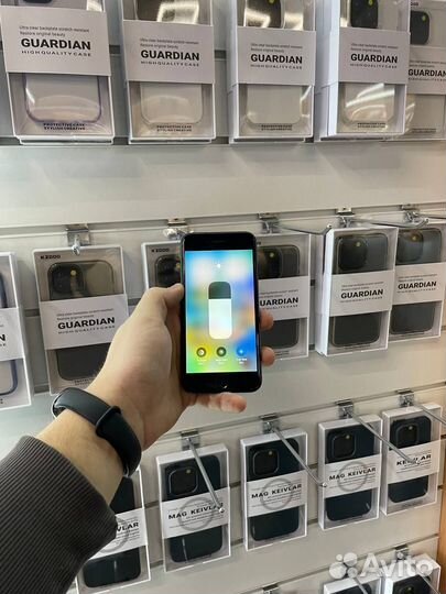 iPhone SE (2020), 128 ГБ
