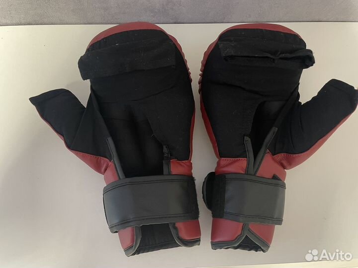 Перчатки для рукопашного боя новые