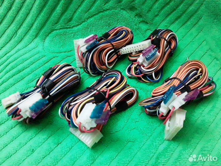 Провода(жгут) с предохранителями и разьемом