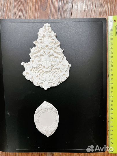 Фигуры из гипса, вензеля, орнамент, рамка