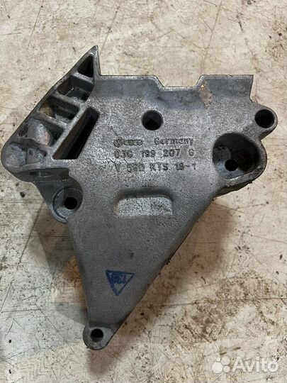 Кронштейн двигателя Volkswagen Skoda