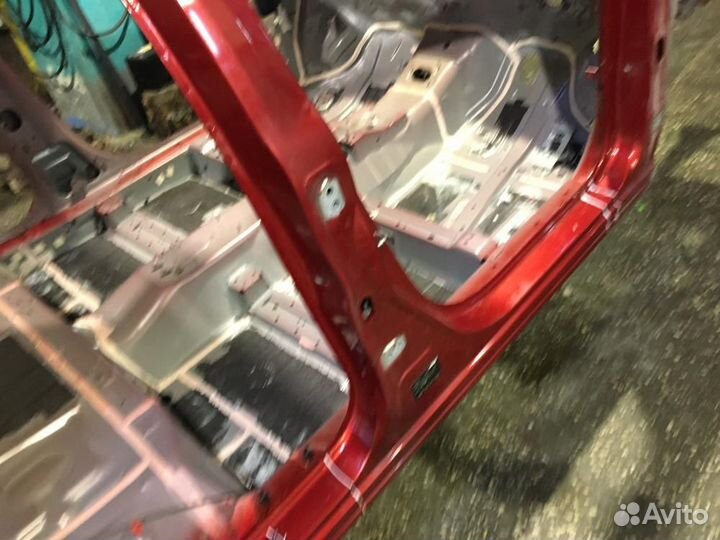 Стойка центральная правая Mazda CX-5 KE 2011-2017