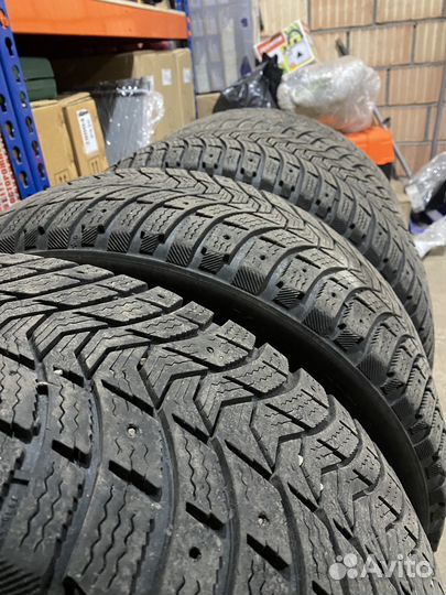Michelin X-Ice North 3 215/55 R17 98T